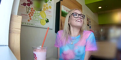 She Dont Need Music To Twerk - Katie Kush