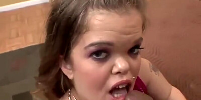 Midget Marry Know What To Do