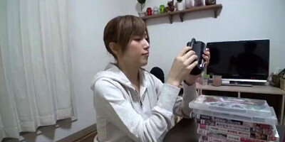 Cum thirsty Japanese teen 18+ beauty gets mouthful of jizz