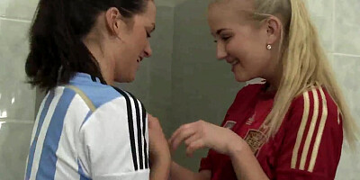 teen 18+ lesbians fuck in bathroom