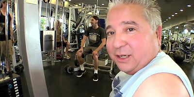 Dahlia Sin shaping up with her gals in gym