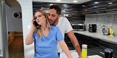 Fucking Doggystyle In Kitched And Takes Facia With Gabbie Carter