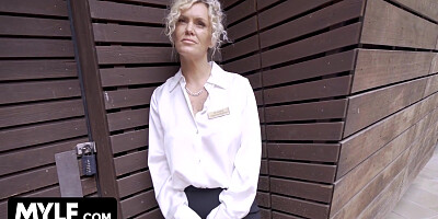 Grateful British Milf Filthy Frankie Takes Credit Cards For Dropping Her Panties Down - Shag Street
