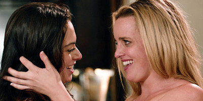 Kitchen kinkiness with a sexy apron and a sexier lesbo duo