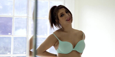 Jojo Kiss In Stepfather Figure