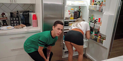 Juan Loco And Pristine Edge In Busy Milf Pranked By Sneaky Cock / 05.12.2022