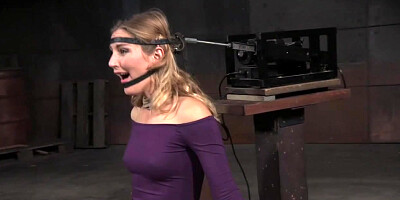 Mona Wales facefucked while tied to sybian