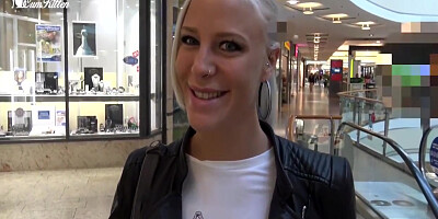 Fuck Service In The Shopping Center 7 Min - Lara Cumkitten