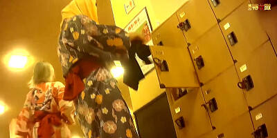 japanese public bathroom changeroom.37