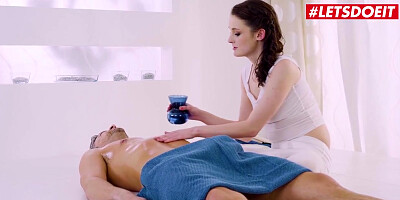 Lucky Lutro - Curvy Step sister Makes Step-brother Hard During Oil Massage