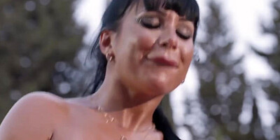 Busty Valentina Ricci Does Anal