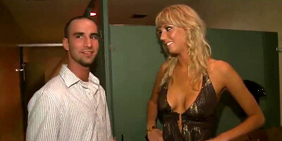 Money talk have great time with three blondes