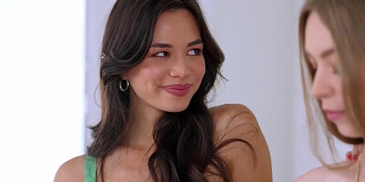 I Have A Secret, Scarlett Has A Crush On You & So Do I Alex Coal Tells Sylv