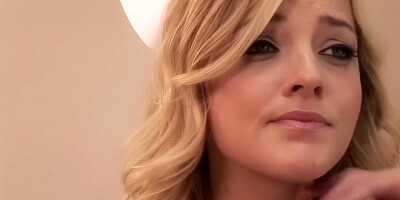 Alexis Texas Gets the Doctor to Play