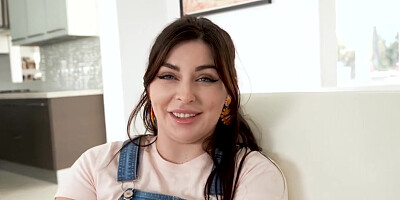 Alex Jett And Keira Croft - Cheer Up By Servicing His Dick