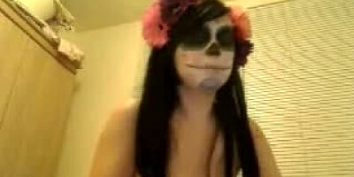 GF gets nude and horny on Halloween