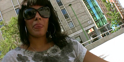 PUTA LOCURA Paying a good time