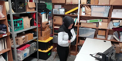 Thieving teen 18+ in hijab punished with facial