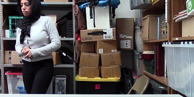 Thieving teen 18+ in hijab punished with facial