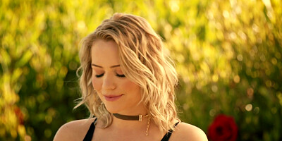 VIXEN Mia Malkova and Natalia Starr share a HUGE cock!!