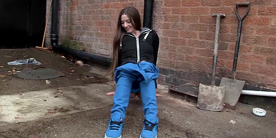 British skinny Leyla flashing in London
