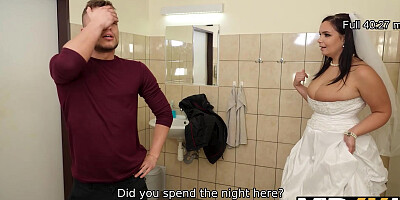 VIP4K. Being locked in the bathroom, sexy bride doesnt lose time and seduces random guy