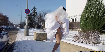 VIP4K. Being locked in the bathroom, sexy bride doesnt lose time and seduces random guy