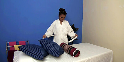 Masseuse fingers and fucks sexy Thai girl on the table