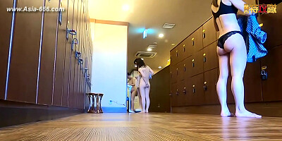 japanese public bathroom changeroom.72