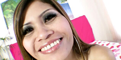 Wet side chick at asian smut