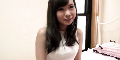 Sex hungry model's fingering dirt