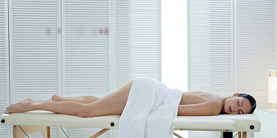 Leanne Lace uses a vibrator to attain a real orgasm