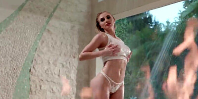 Kenzie Anne getting wet and putting on a great show