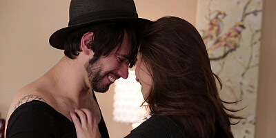 Girl and guy make some very kinky moves on the bedrooom