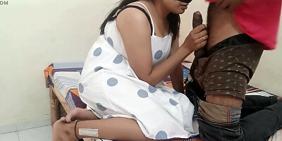 Porn Dekh rhe Bhai Ke samne Kapde Change Karne par Bahan ki huyi Damdar Chudai