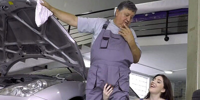 21 SEXTREME - Cute Teen Mia Evans Dreams About Pumping Her Mechanic's Old Rod