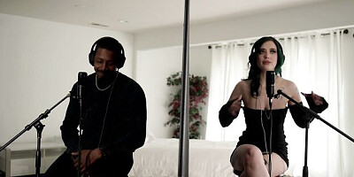 Sensual Gia Paige and Isiah Maxwell's muscular men movie