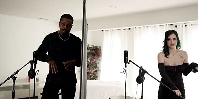 Sensual Gia Paige and Isiah Maxwell's muscular men movie