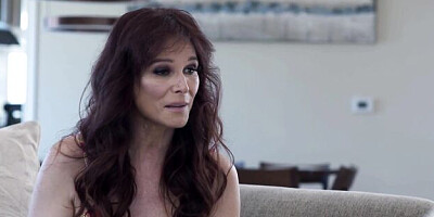 Watch unattainable Syren De Mer and Alison Rey's dirt