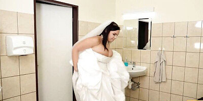 Bride 4K featuring Sofia Lee's czech clip