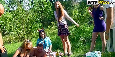 Eric, Taylor And Dorothea Albina In Sexy College Fuck In A New Car