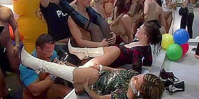 Maia, Kate Gold And Monika Thu In Club Cunts 2 - Cam 2