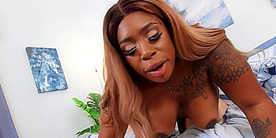 Alex Legend In Ms London Cleaning House With Ms Londons Huge Tits / 19.3.2021