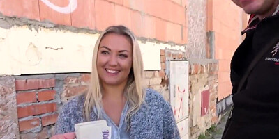 Man fucks Krystal Swift in front of the cuckold