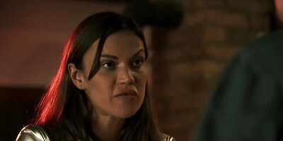 Man expands sexy MILF's tight pussy with cock and cums inside