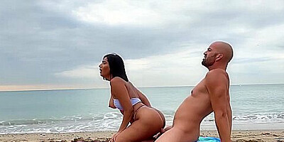 Potro De Bilbao And Alika Penagos - Beach Bums / 13.04.2023