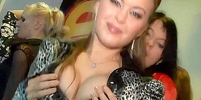 Rihanna Samuel, Siddi And Carmen Black - Fashion Freaks 1 - Cam 2