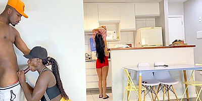 Jefao Foi Apresentado Um Amigo Pra Sua Prima Fernanda Chocolatte , E Acabou Fodendo Ela Escondido Da Karen Oliver 14 Min