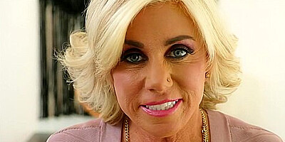 Payton Hall Gets You Off