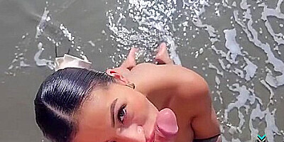 Colombianos Tienen Sexo En Playa Publica - Mariana Martix Y Logan Salamanca